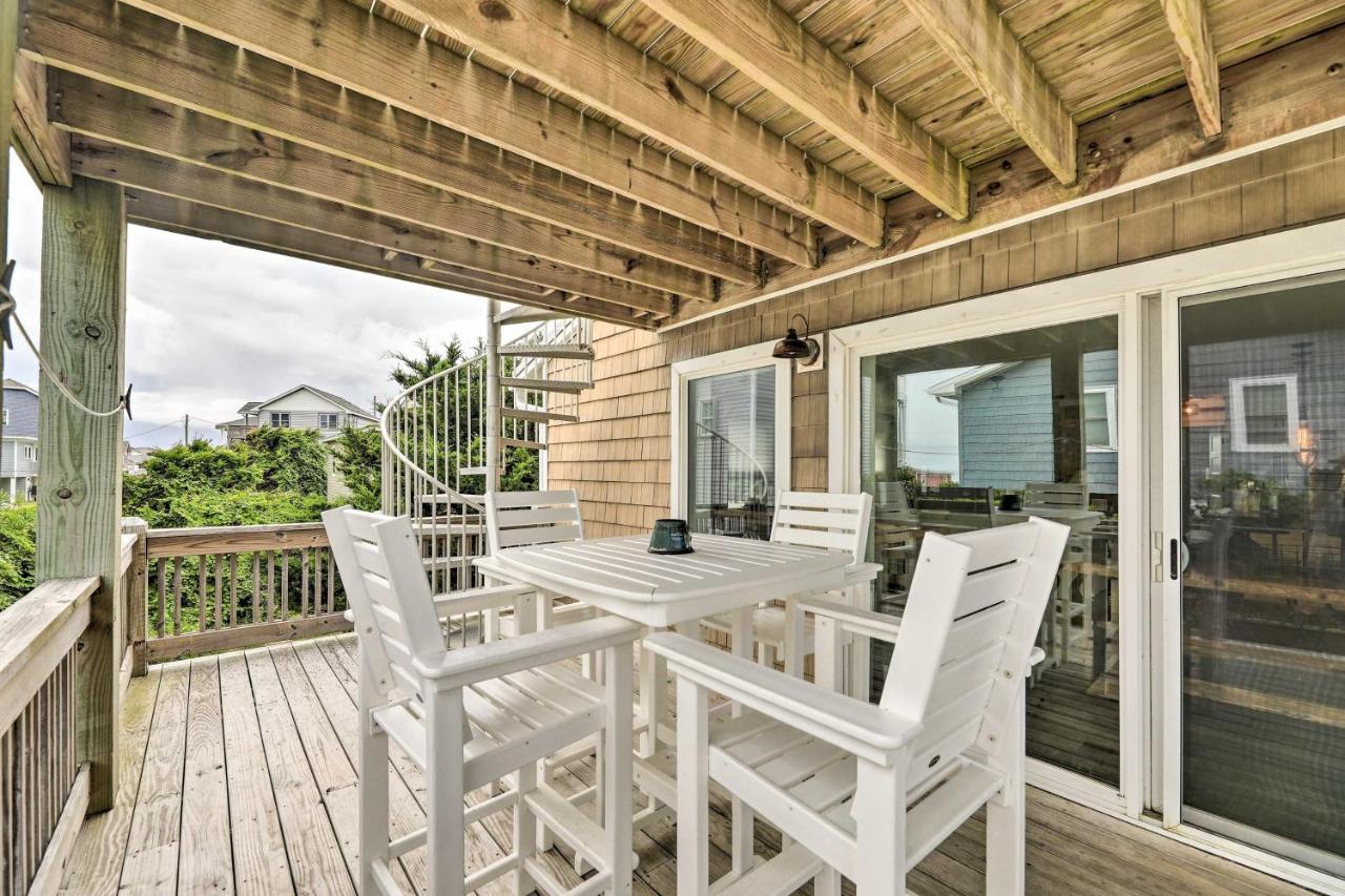 Bright Emerald Isle Home - Walk To The Beach! Zewnętrze zdjęcie